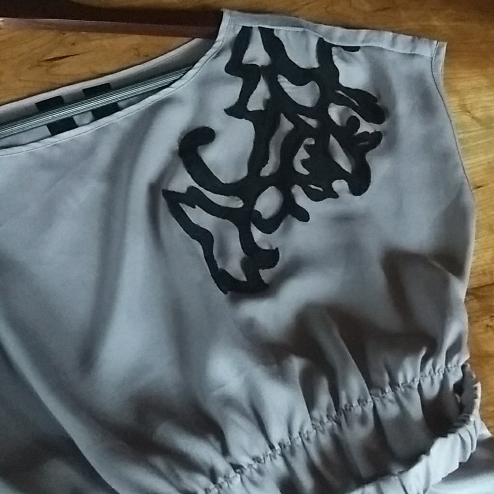 Dress - Picture 3 of 3